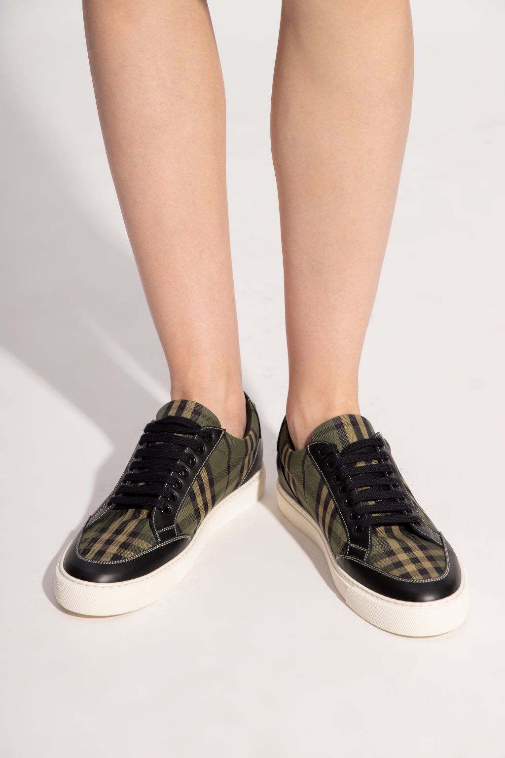 Burberry best sale shoes green